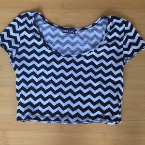 Wet Seal Black/White Chevron Short Sleeve Crop Top